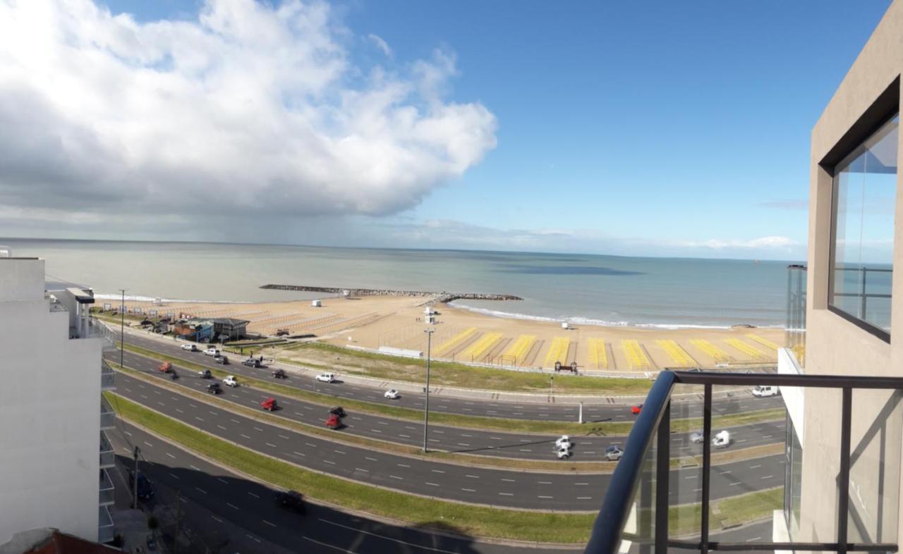 Frente al mar charlone Mar del Plata Exterior foto